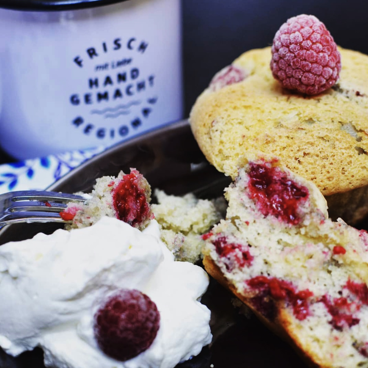 bueroluginger-de-genussoase-foodfotografie-himbeermuffin